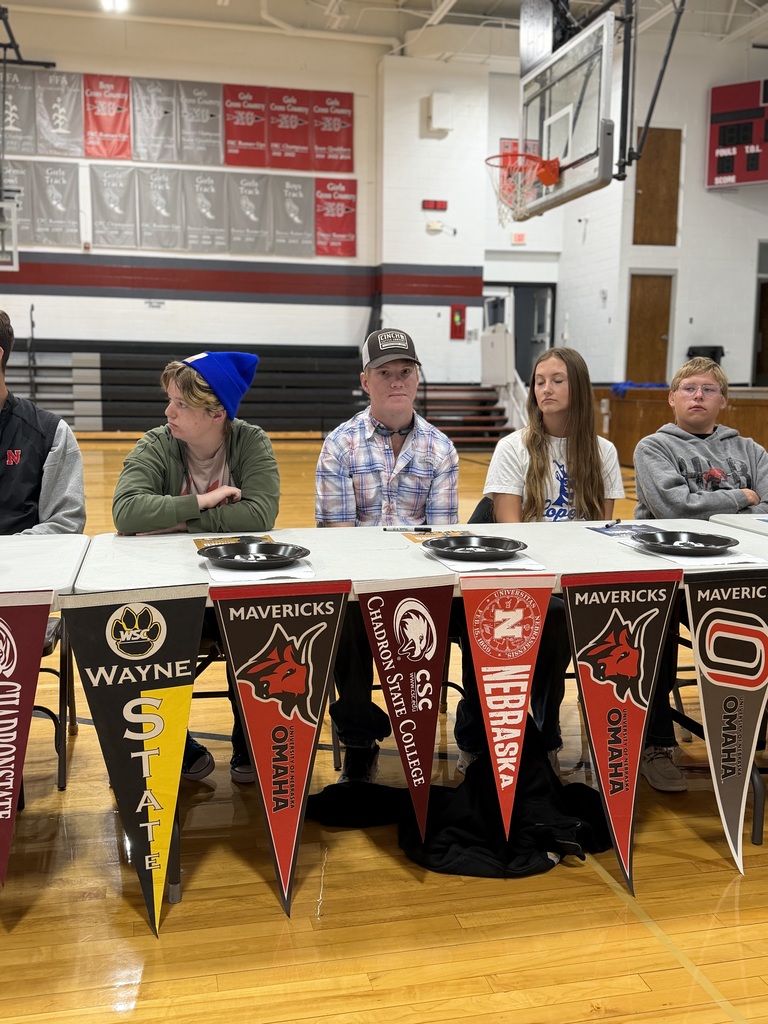 senior signing