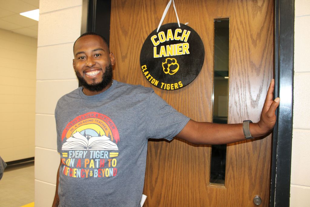 🎉🐾 The Claxton High School faculty and staff are SO excited to welcome everyone back for the 2025-2026 school year! 📚✨  We can’t wait to see our Tiger family on Friday, August 1, 2025 🗓️💛🖤 Let’s make this year the best one yet — full of learning, growth, and Tiger pride! 🐯💪  #WelcomeBack #ClaxtonTigers #TigerPride #BackToSchool #BlackAndGold #CHS2025 #ClaxtonStrong #WeAreClaxton