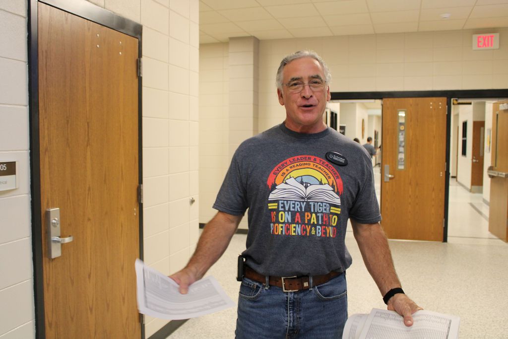 🎉🐾 The Claxton High School faculty and staff are SO excited to welcome everyone back for the 2025-2026 school year! 📚✨  We can’t wait to see our Tiger family on Friday, August 1, 2025 🗓️💛🖤 Let’s make this year the best one yet — full of learning, growth, and Tiger pride! 🐯💪  #WelcomeBack #ClaxtonTigers #TigerPride #BackToSchool #BlackAndGold #CHS2025 #ClaxtonStrong #WeAreClaxton