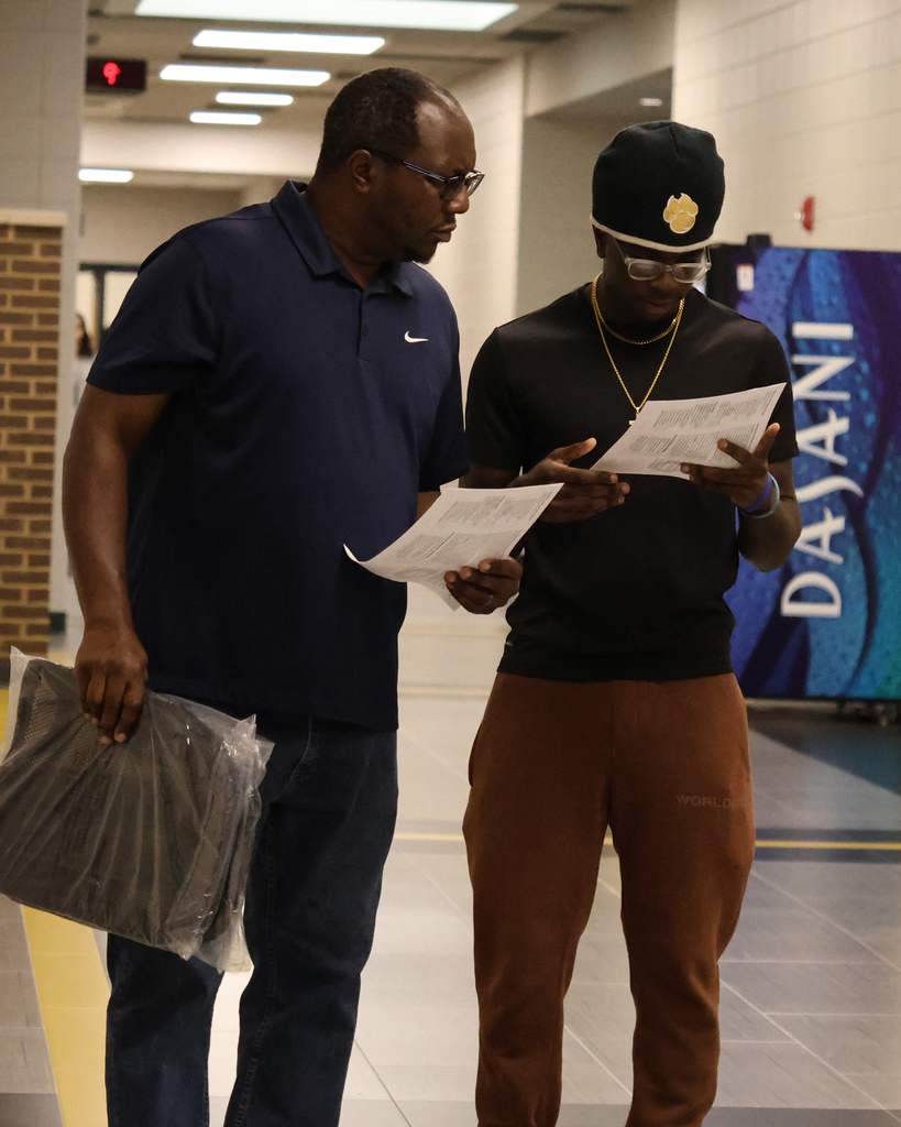 🎉🐯 THANK YOU, CLAXTON TIGERS! 🐯🎉  A huge THANK YOU to everyone who helped make our Claxton High School Open House/Back to School Bash a roaring success! 🙌✨  We are incredibly grateful for our amazing community partners who showed up in full force to support the Evans County Charter School System. 🏫💛🖤 Your support means the world to us and helps set the tone for a strong school year!  To all the families who joined us — thank you for taking the time to help your students start the 2025-2026 school year off on the right track! 📚✏️🎒  Seeing so many smiling faces and excited students filled us with pride and anticipation for a fantastic year ahead. Together, we are paving the way for a successful academic journey. 💪🧠📖  Let's keep the momentum going — it's going to be a GREAT year! 💛🖤 Go Tigers! 💛🖤  #ClaxtonHigh #BackToSchoolBash #TigerPride #GoTigers #CHSFamily #CommunityStrong #BlackAndGold #StudentSuccess #TogetherWeAchieveMore
