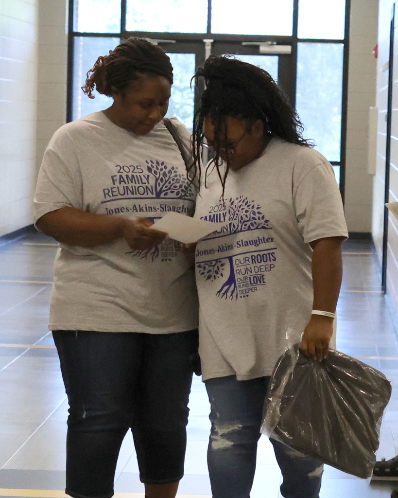 🎉🐯 THANK YOU, CLAXTON TIGERS! 🐯🎉  A huge THANK YOU to everyone who helped make our Claxton High School Open House/Back to School Bash a roaring success! 🙌✨  We are incredibly grateful for our amazing community partners who showed up in full force to support the Evans County Charter School System. 🏫💛🖤 Your support means the world to us and helps set the tone for a strong school year!  To all the families who joined us — thank you for taking the time to help your students start the 2025-2026 school year off on the right track! 📚✏️🎒  Seeing so many smiling faces and excited students filled us with pride and anticipation for a fantastic year ahead. Together, we are paving the way for a successful academic journey. 💪🧠📖  Let's keep the momentum going — it's going to be a GREAT year! 💛🖤 Go Tigers! 💛🖤  #ClaxtonHigh #BackToSchoolBash #TigerPride #GoTigers #CHSFamily #CommunityStrong #BlackAndGold #StudentSuccess #TogetherWeAchieveMore