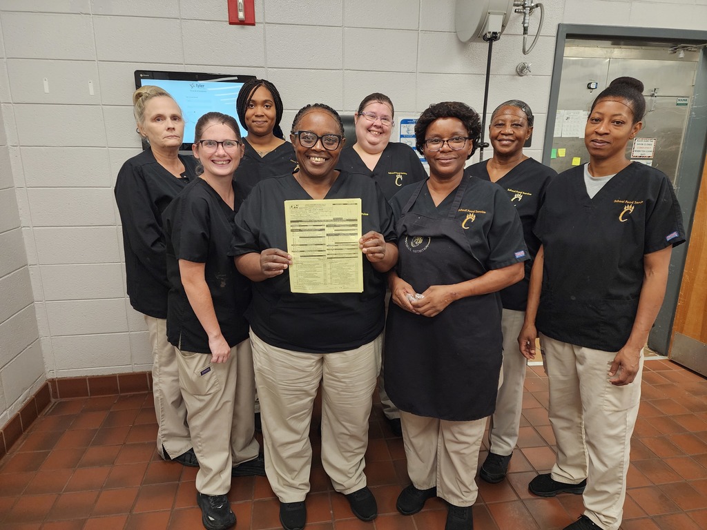 Picture of CES Cafeteria Staff