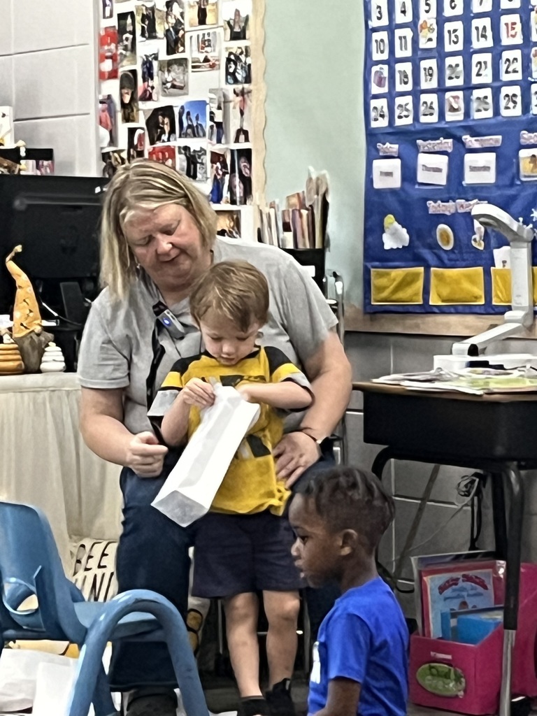 Ms. Thigpen & Ms. Melissa’s class loved sharing their favorite things and celebrating what makes them unique!