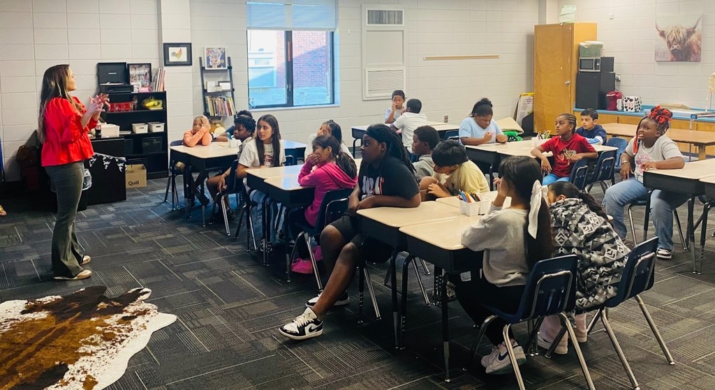 students learning about apples