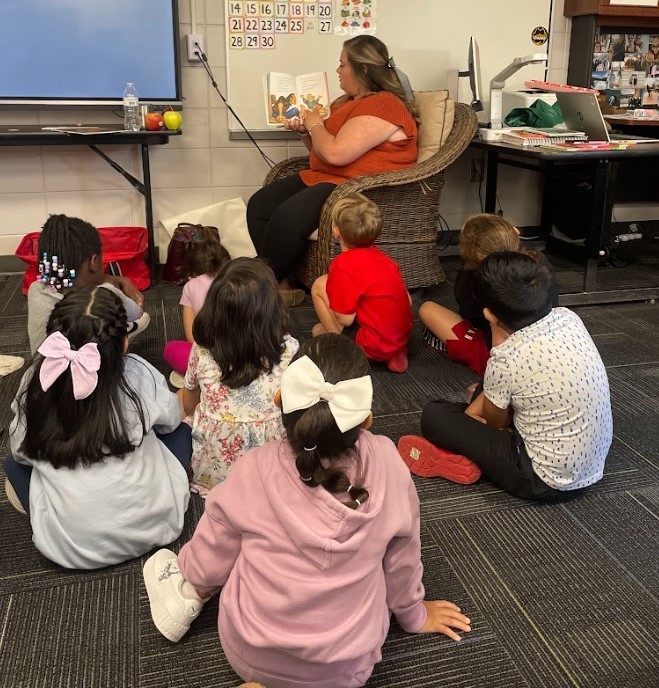 students learning about apples