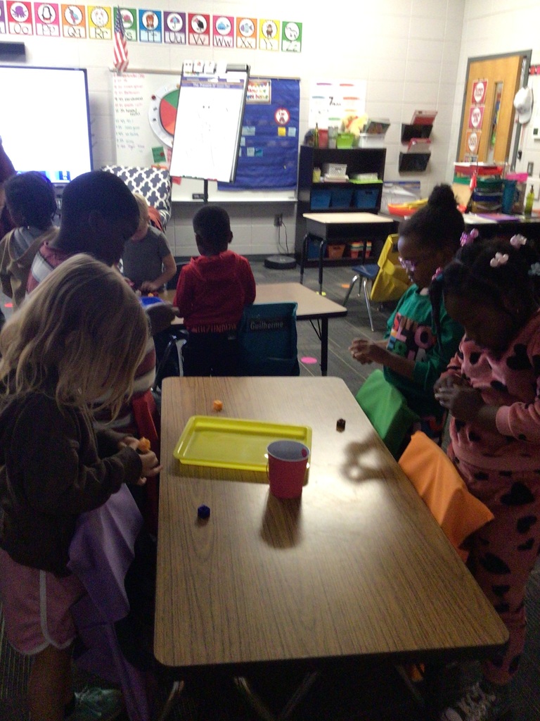 🔢✨ Hands-On Math in Kindergarten! ✨🔢 Our kindergarteners in Mrs. Cere’s and Mrs. Barrow’s classes have been hard at work using connecting cubes to explore the concepts of greater, fewer, and the same. 🧩📊 We love seeing our young learners build their math skills through hands-on activities—and having fun while they do it! 🌟💛