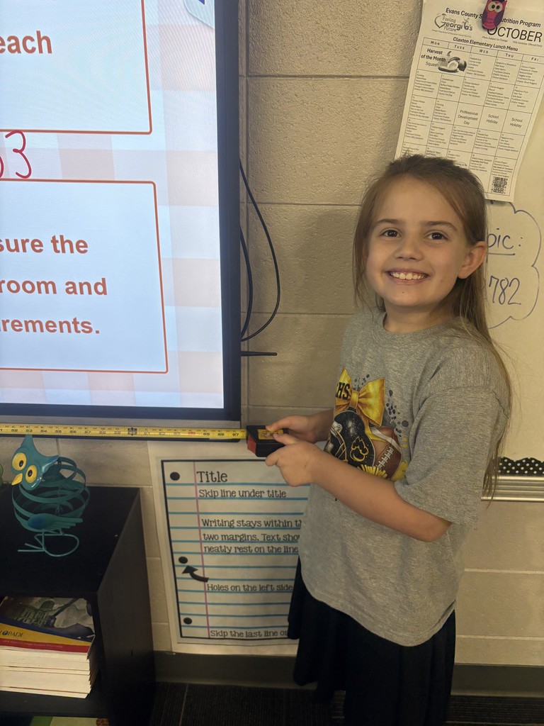 2nd graders measuring