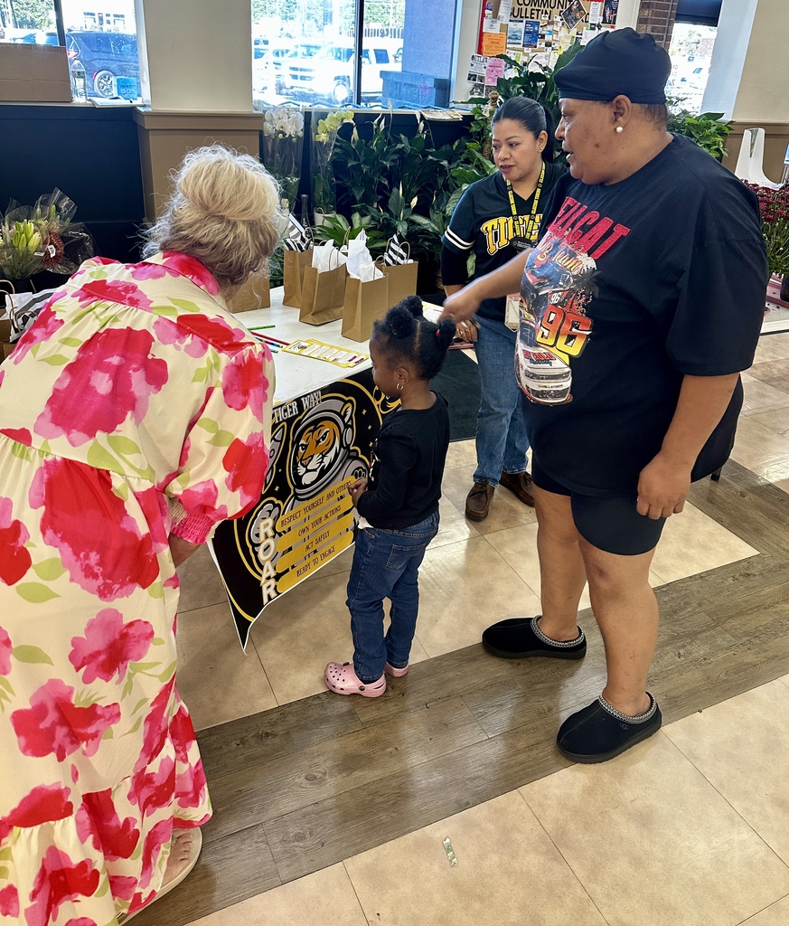 CMS Literacy Information at Food Fresh