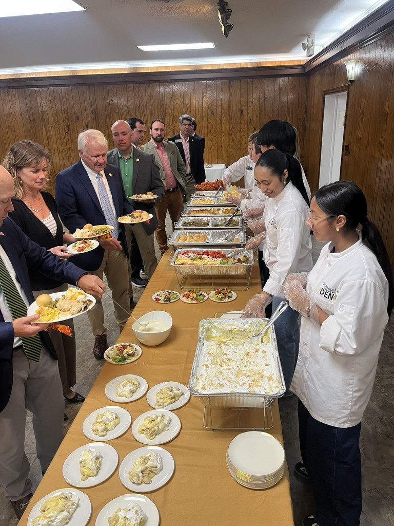 FCCLA students serving guests