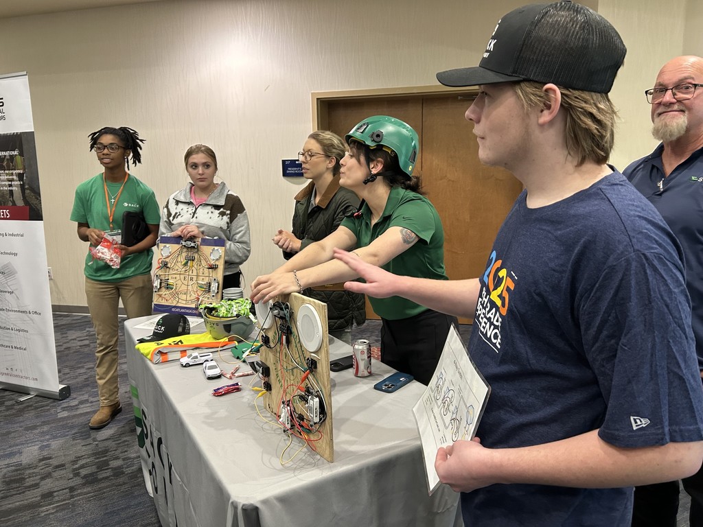 8th Graders Go on Field Trip to RISE at GSU