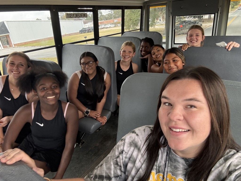 Girls' Tennis Team Makes 1st Round of Playoffs
