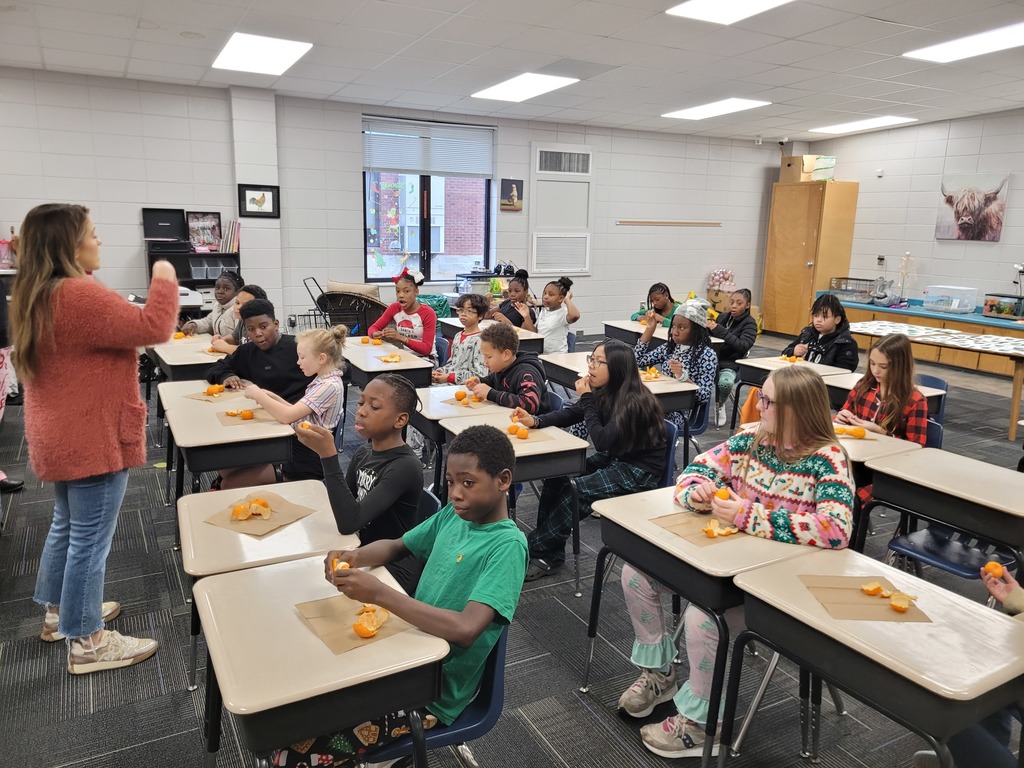 Pictures of Harvest of the Month citrus lesson in Ms. Kearney's class.