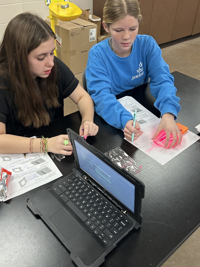 Students Exploring Light Lab