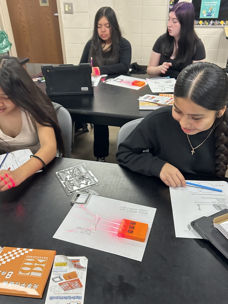 Students Exploring Light Lab