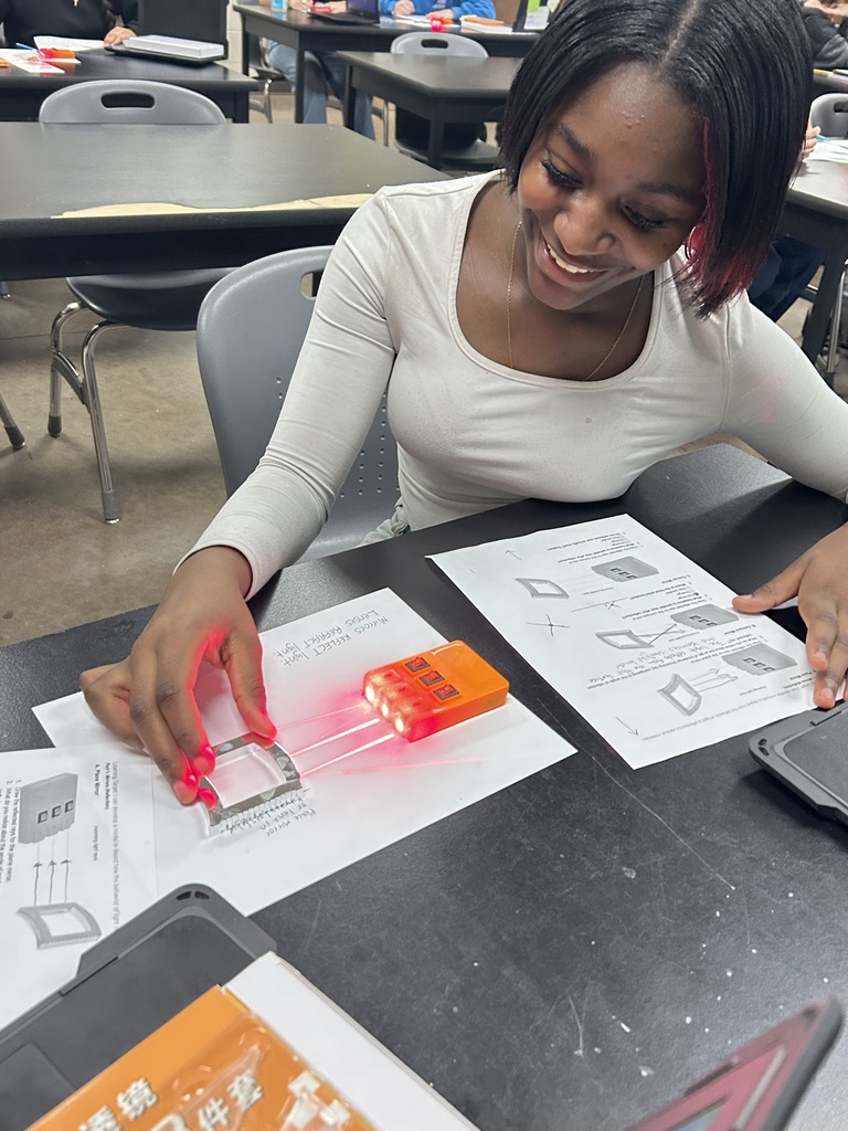 Students Exploring Light Lab