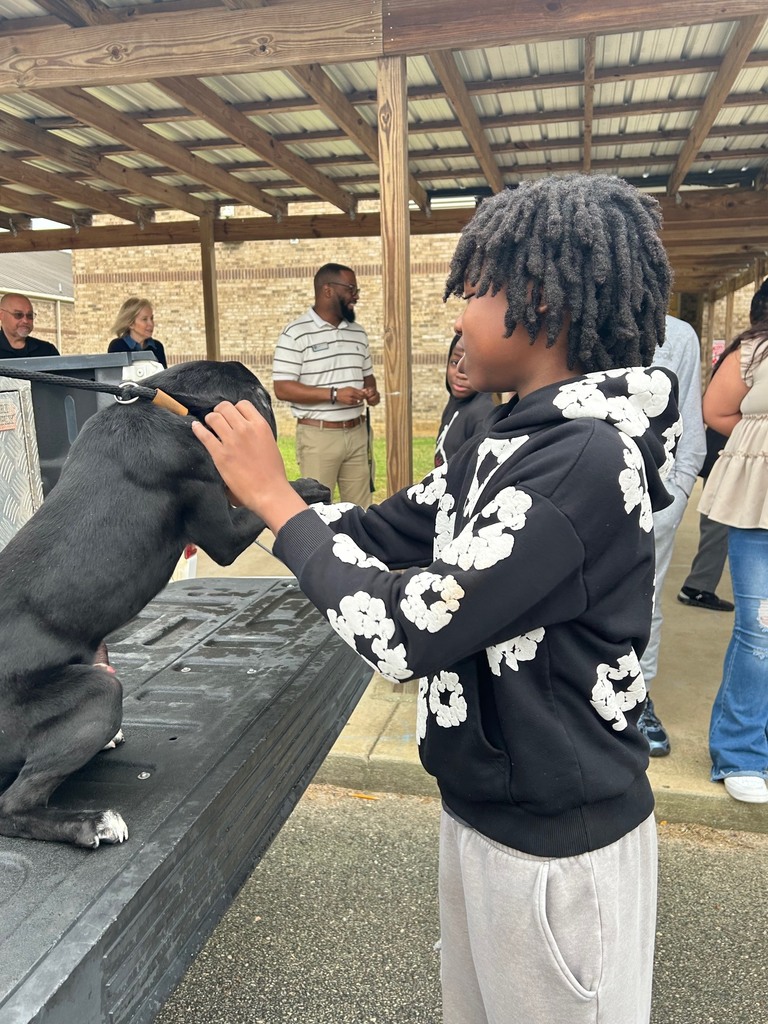 Evans County Animal Shelter Receives Donations from CMS