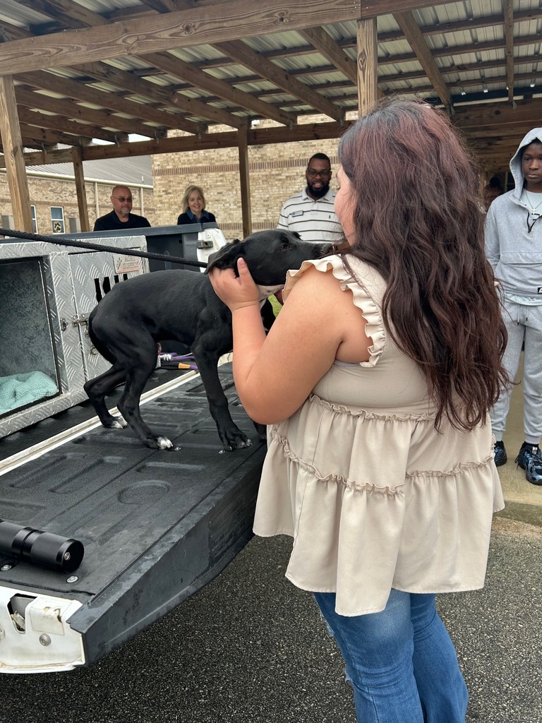 Evans County Animal Shelter Receives Donations from CMS