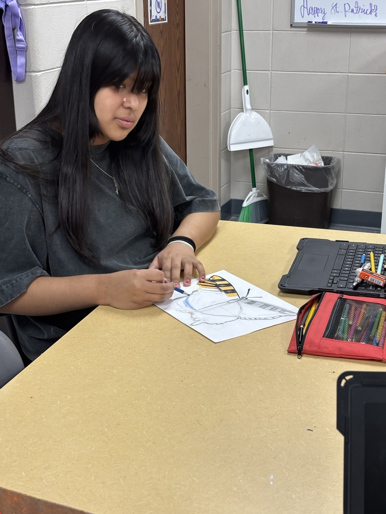 Art Students Try Out Various Techniques