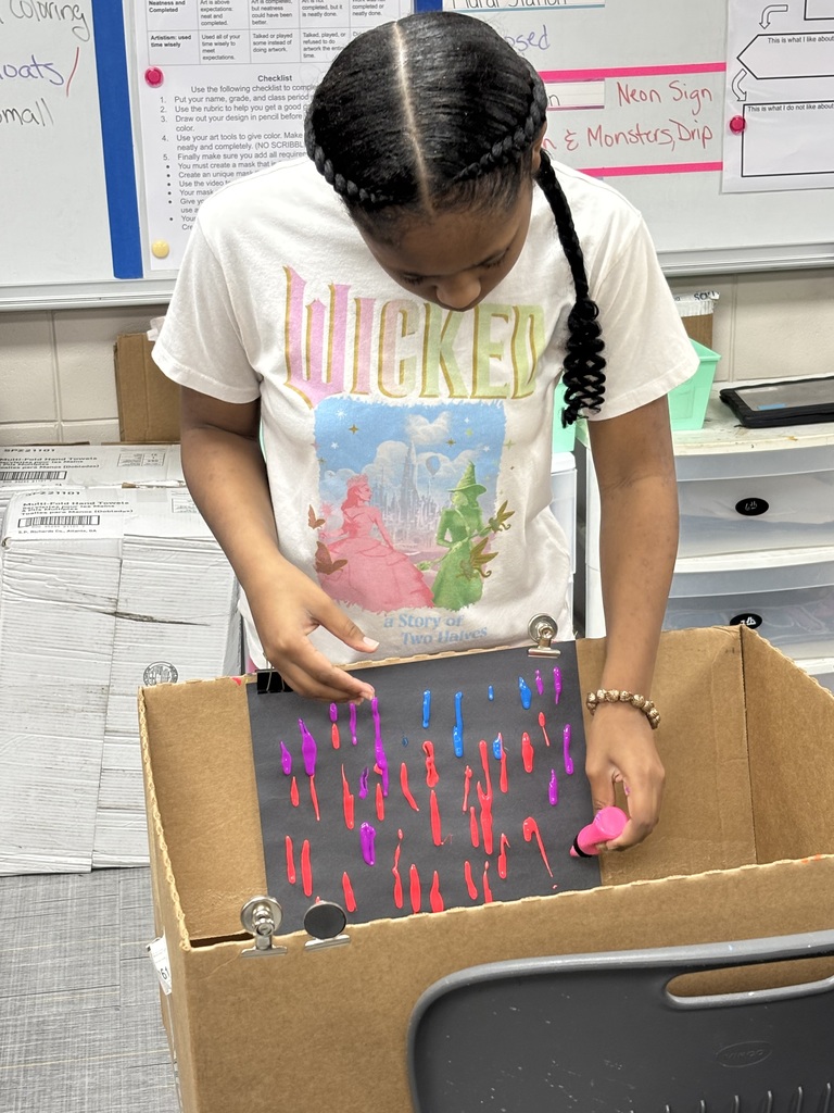 Art Students Try Out Various Techniques