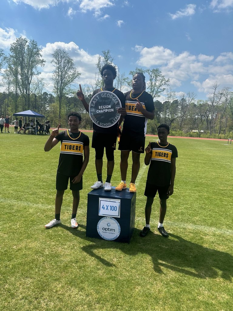 Track 4x100 Region Champs