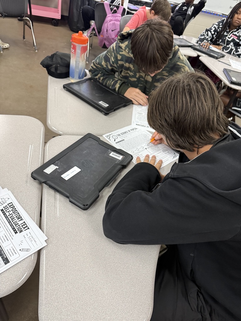 In celebration of finishing up Unit 1 on Expository Texts Mrs. Williamson’s classes worked on their reading stamina by completing a mini-read activity on “The Science of Popcorn” where students read about what makes popcorn pop. 🍿 Students had to identify key facts and details that were used in the text and then put the steps of how popcorn pops in order. Students were treated to popcorn once they had all the answers correct and enjoyed popcorn as they worked to complete the rest of their daily work.