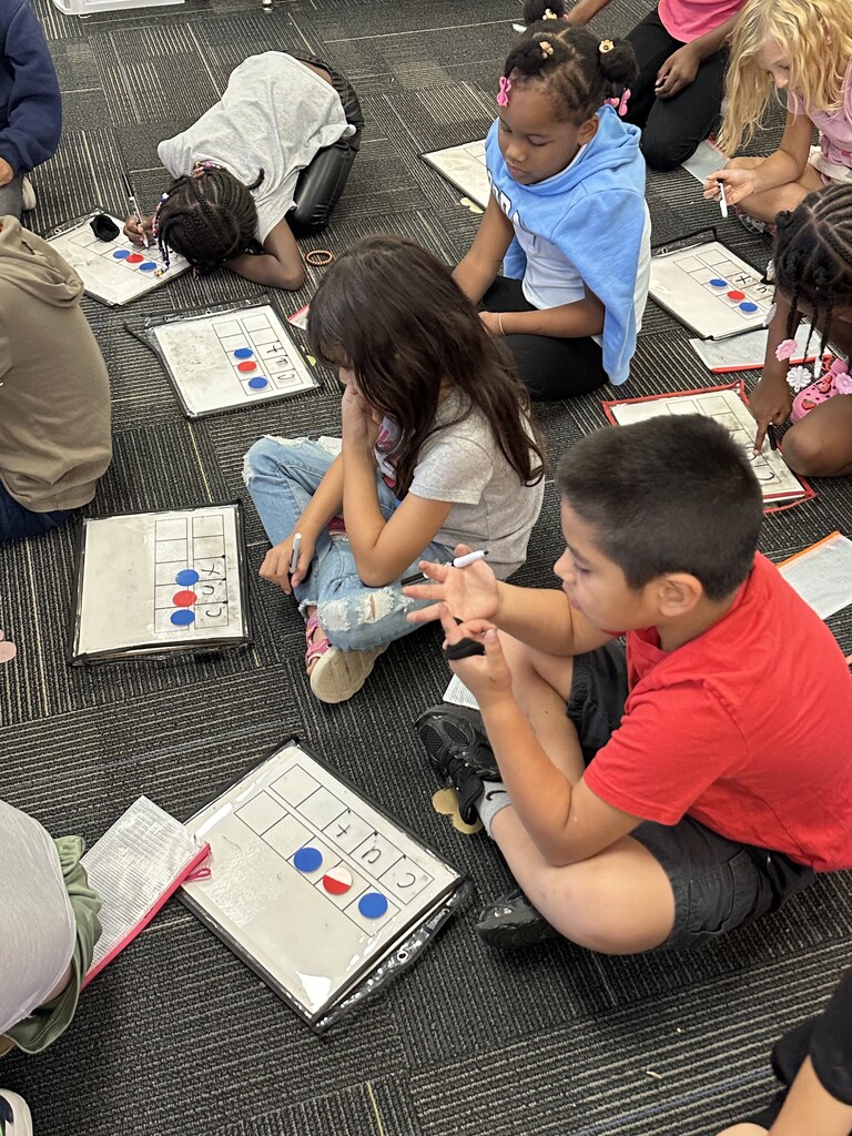 📚🐯 Building Strong Reading Skills in 1st Grade! Mrs. Fennell’s first graders are working hard with the 95% Phonics program! They’re practicing their phonics skills and building the strong foundation they need to become confident readers. 📖✨ We love seeing our Tigers learning and growing! 💙 #PardonOurProgress #SuccessUnderConstruction #ClaxtonTigers #CESProud #FirstGrade #95PercentPhonics #GrowingReaders