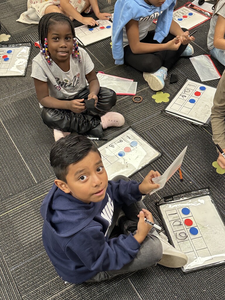 📚🐯 Building Strong Reading Skills in 1st Grade! Mrs. Fennell’s first graders are working hard with the 95% Phonics program! They’re practicing their phonics skills and building the strong foundation they need to become confident readers. 📖✨ We love seeing our Tigers learning and growing! 💙 #PardonOurProgress #SuccessUnderConstruction #ClaxtonTigers #CESProud #FirstGrade #95PercentPhonics #GrowingReaders