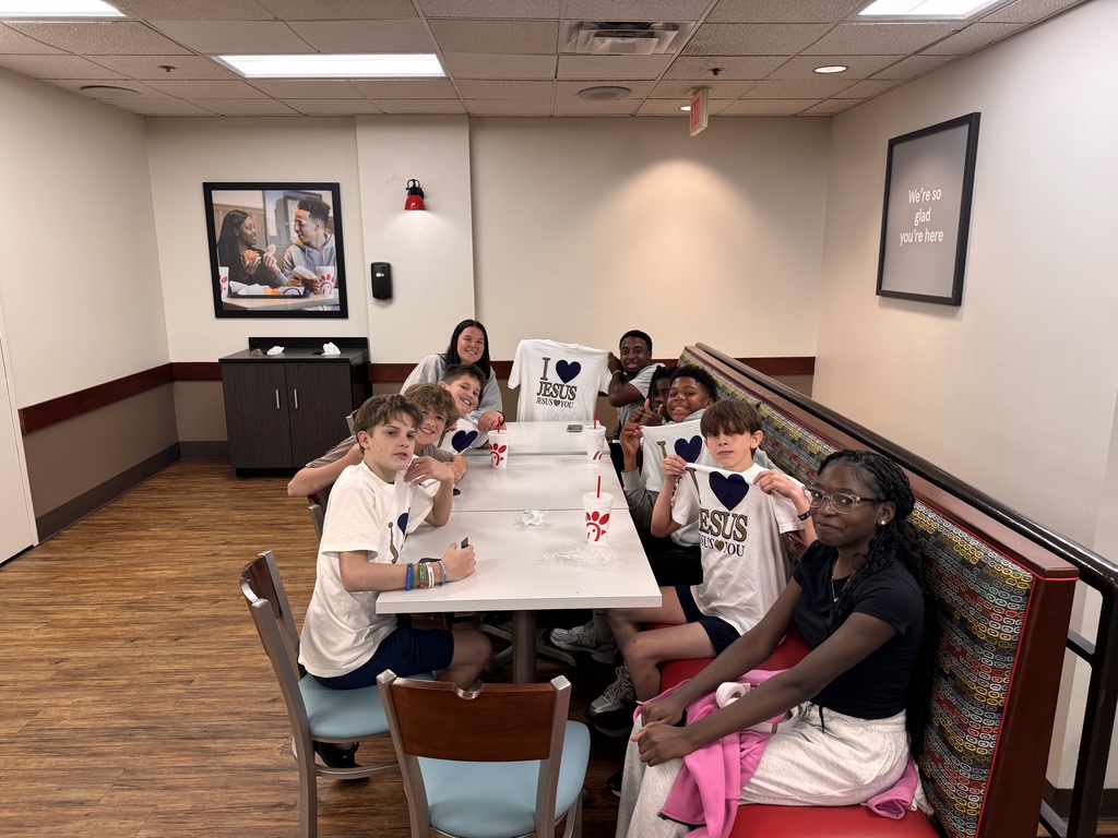 Middle School FCA students visit Georgia Southern University and hear Bryce Crawford’s debate! Students saw a powerful example of how to LEVEL UP in their faith by standing strong in what they believe and learning how to face adversity with courage and confidence. They stopped at Chick-fil-A on the way home!