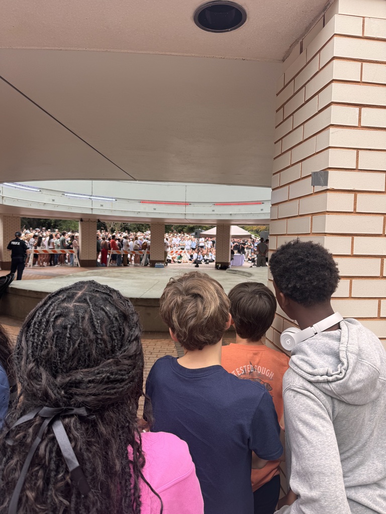 Middle School FCA students visit Georgia Southern University and hear Bryce Crawford’s debate! Students saw a powerful example of how to LEVEL UP in their faith by standing strong in what they believe and learning how to face adversity with courage and confidence. They stopped at Chick-fil-A on the way home!