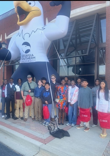 Claxton Middle School’s 8th graders attended the 8th Grade RISE Experience at Georgia Southern University! Through hands-on career exploration, students learned about local careers, industries, and educational pathways available throughout the Savannah region. Exploring possibilities today and building dreams for tomorrow—our Tigers are ready to LEVEL UP!