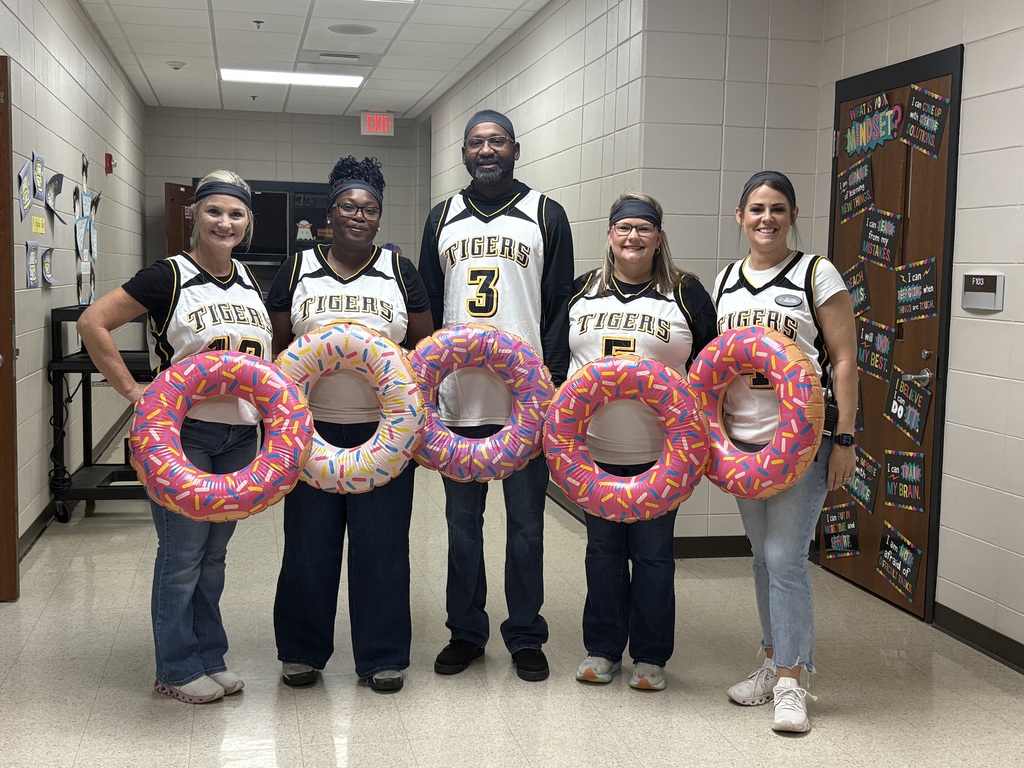 Twin Day! From matching outfits to matching smiles, our students and staff teamed up to LEVEL UP their school spirit!