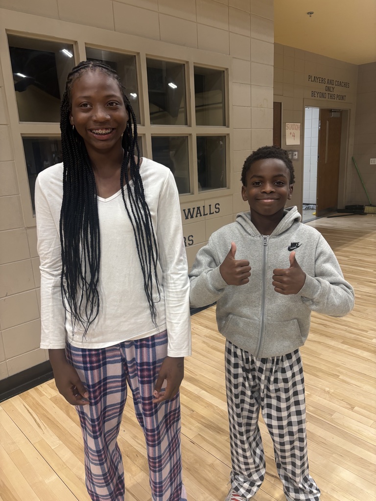 Claxton Middle School Tigers brought cozy vibes and school pride to Homecoming Pajama Day!