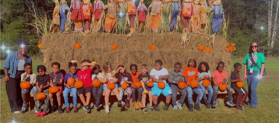 🎃🍂 Our 1st graders had a gourd time visiting Poppell Farms Pumpkin Patch! 🧡🐐 From fall fun to making memories with friends, our Tigers had a wonderful time enjoying this seasonal adventure! Thank you to Poppell Farms for helping make this a special experience for our students! 🧡 #ClaxtonTigers #CESProud #PardonOurProgress #SuccessUnderConstruction