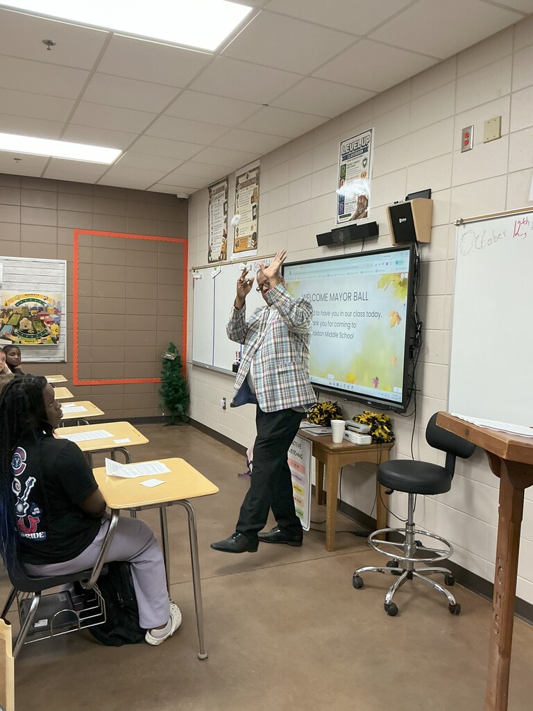 Claxton Middle School had the honor of welcoming Mayor Ball for an inspiring presentation on civic engagement!
