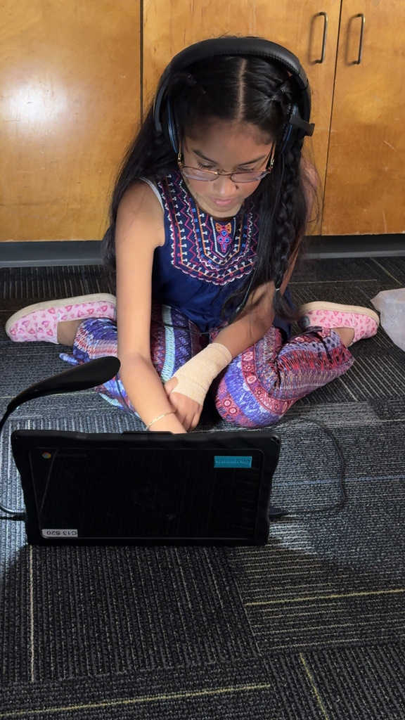 🔦✨ It’s FLASHLIGHT FRIDAY at CES! ✨🔦  Lights, camera, learning! 📚💡 Mrs. Kennedy’s 4th-grade ESOL students are shining bright as they learn, explore, and build their skills through the Flashlight 360 program! 🐯💛🖤  This engaging program helps our students strengthen their English language skills, grow in confidence, improve communication, and become stronger learners every day.  We love seeing our Tigers work hard, challenge themselves, and make progress one step at a time! Keep shining bright, Tigers! 🌟  #FlashlightFriday #ClaxtonTigers #CESProud #SuccessUnderConstruction #PardonOurProgress