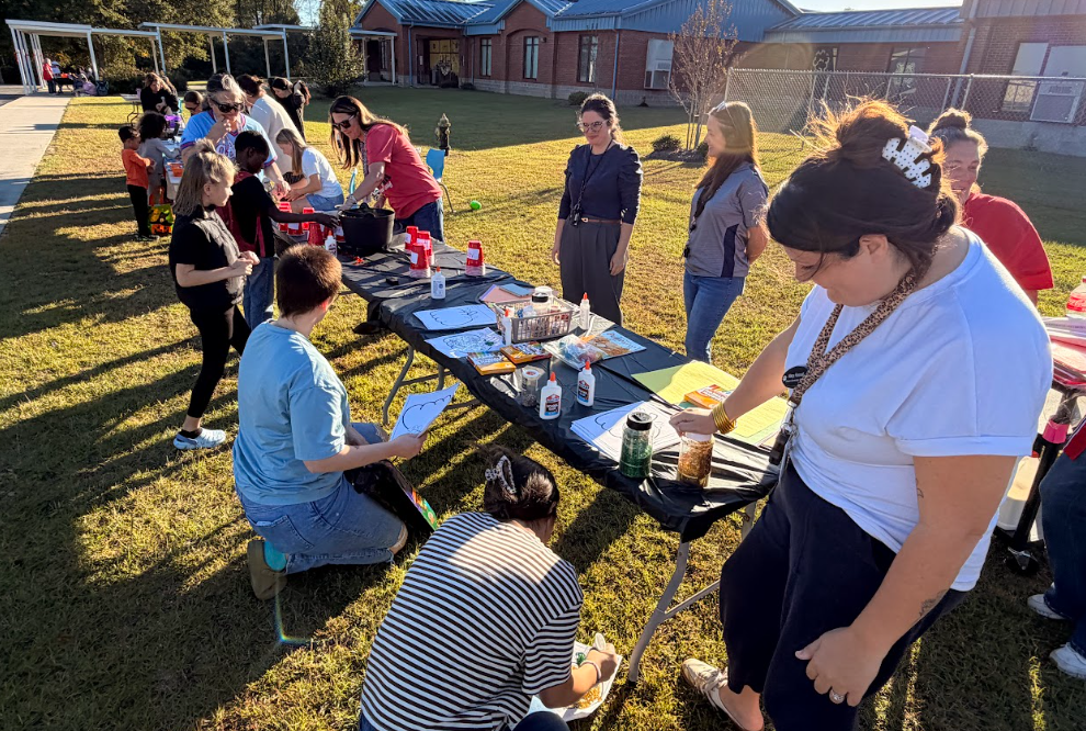 📚🍂 What a wonderful evening at Claxton Elementary School! Our students and families enjoyed Literacy Night yesterday afternoon, filled with fun activities inspired by books, sweet treats, and FREE books to take home! ❤️ Thank you to everyone who came out to celebrate reading and make literacy a fun experience for our CES Tigers. We love seeing our school community come together to build a love of reading! 🐯📖 #ClaxtonTigers #CESProud #PardonOurProgress #SuccessUnderConstruction