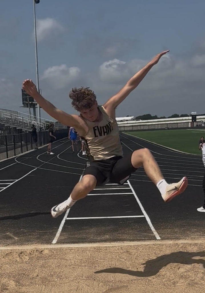 Texan W-Area Track long jump