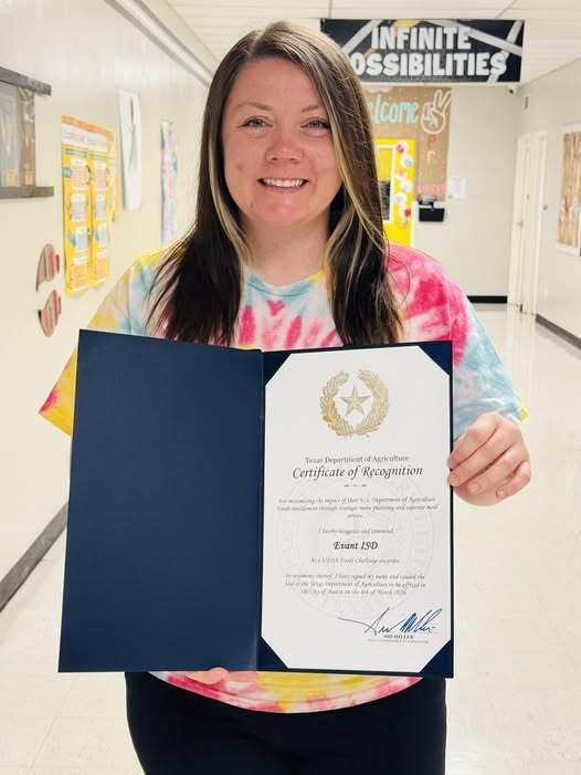 Mandy Campbell, Cafeteria Director and Certificate of Recognition, photo