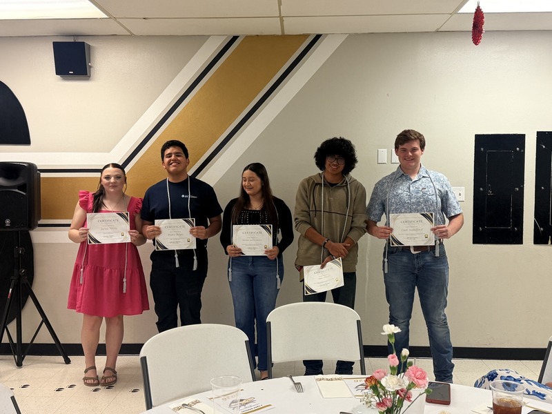 EMT students recognized with certificates, image