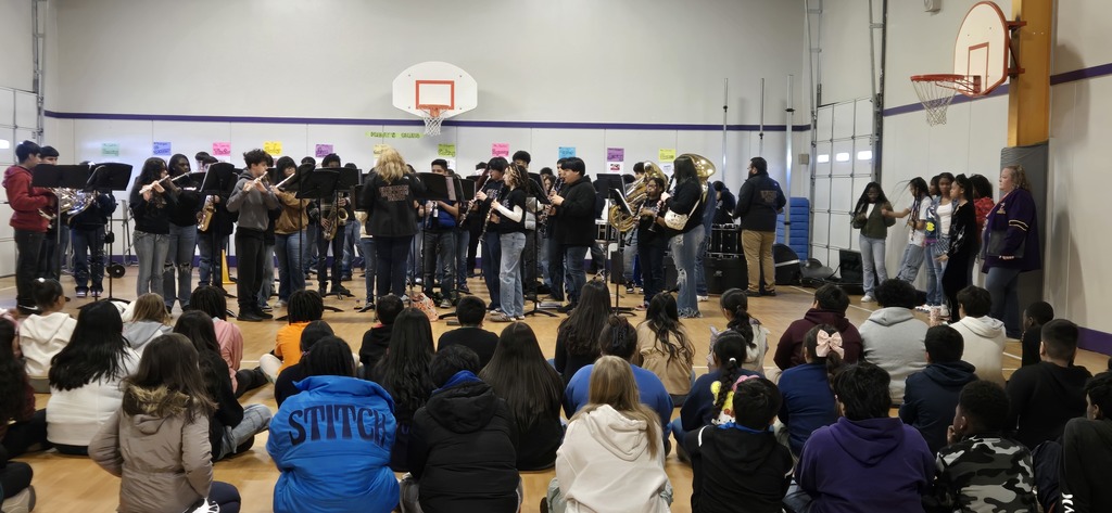 Hommel 5th graders were introduced to the Baxter middle school band today!