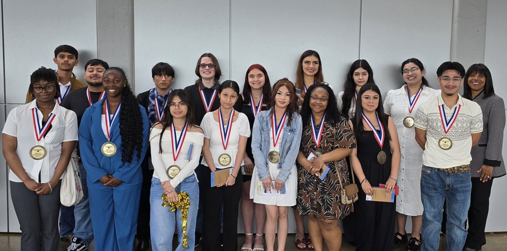a special event honoring the incredible achievements of graduating seniors from across Fort Worth who have achieved workforce readiness skills, professional certificates, and internship experience, in addition to their high school diplomas.
