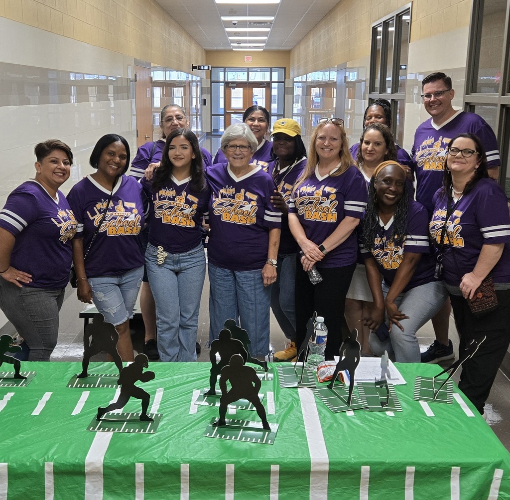 Hommel staff had a great time at last nights Back to School Bash! We can not wait to see you all again real soon!