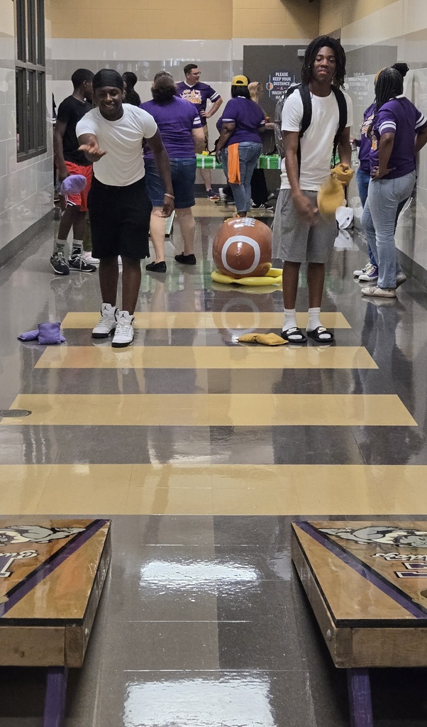 Hommel staff had a great time at last nights Back to School Bash! We can not wait to see you all again real soon!