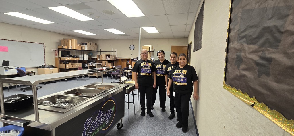 Hommel has the best food service and custodial staff! With our cafeteria still under construction, the word of the day was flexibility, and our crew made it happen!