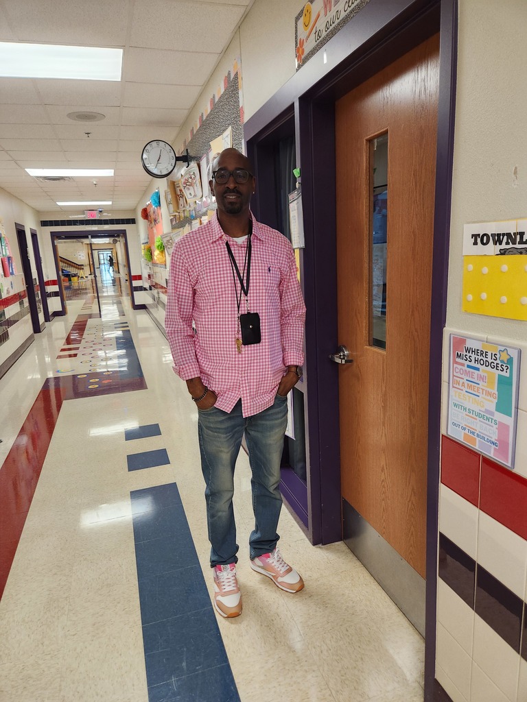 staff wearing pink4