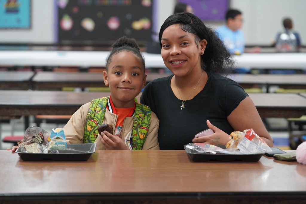 Everman ISD+MuffinsWithMoms