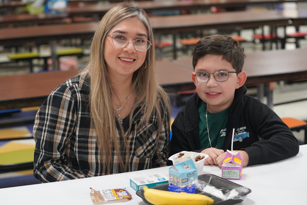 Everman ISD+MuffinsWithMoms8