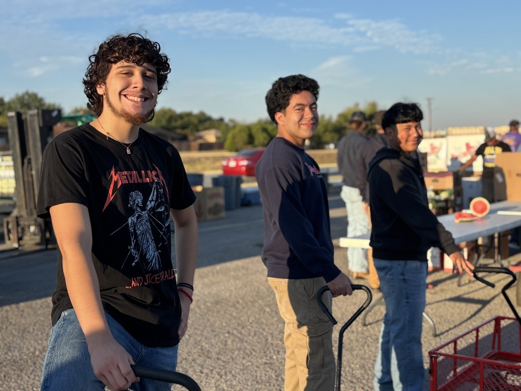 Everman Scholars Serving the Community