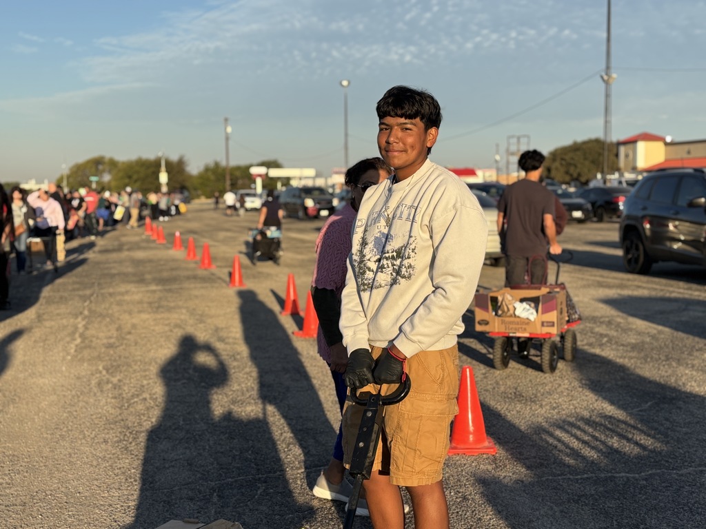 Everman Scholars Serving the Community