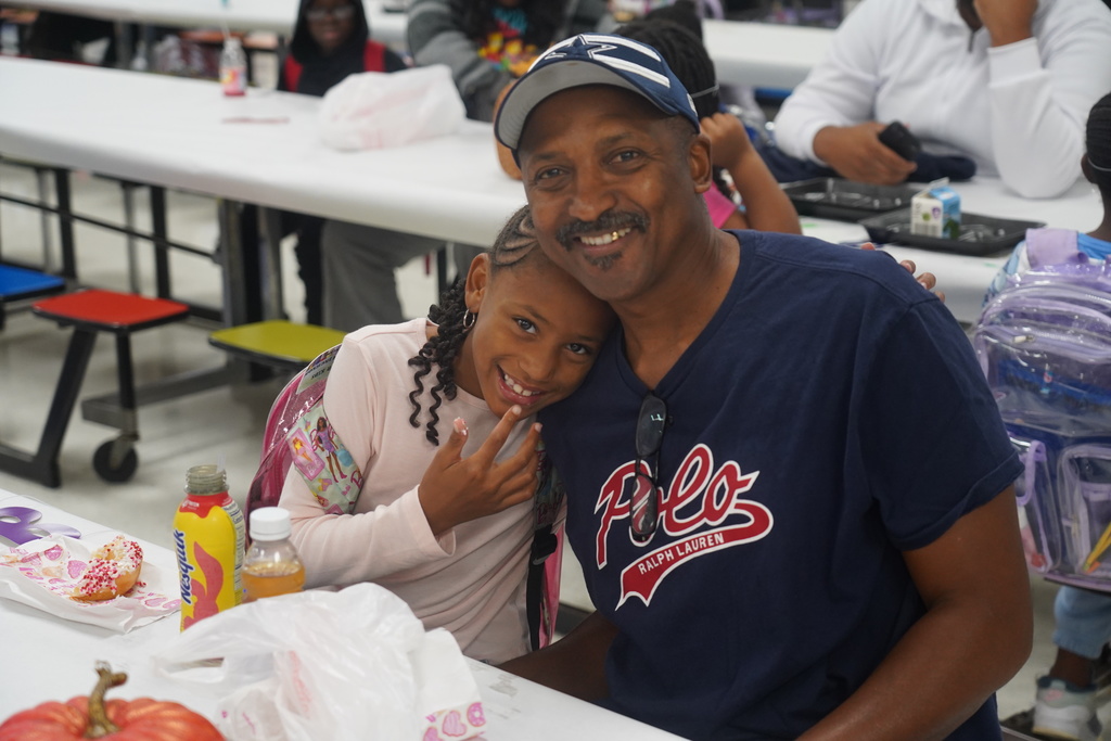 Everman ISD+Donuts With Dads4